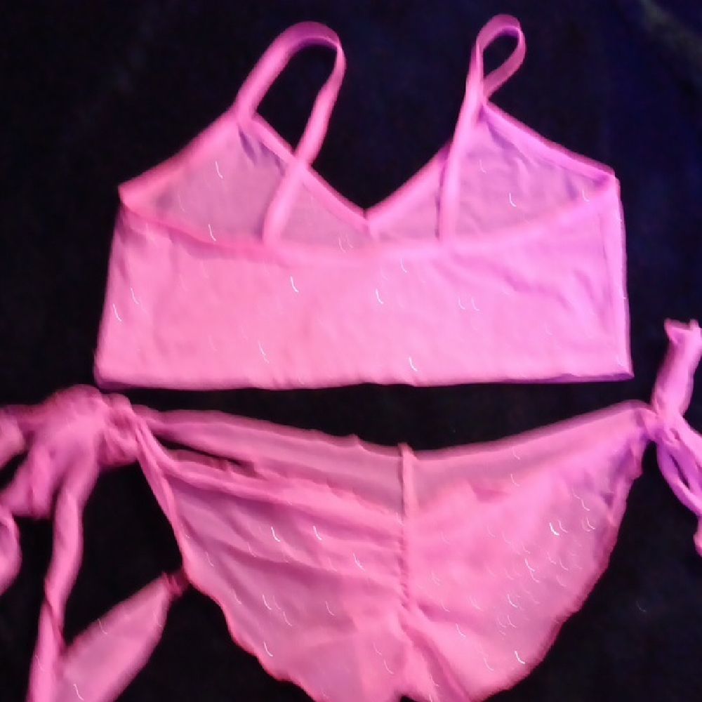 Pink Bikini Set - Picture 4 of 8